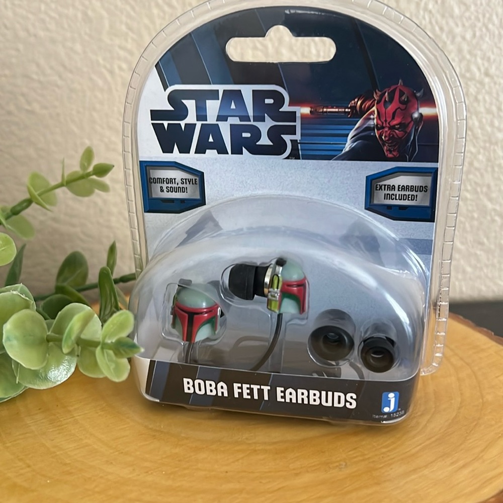 NWT Star Wars Boba Fett Earbuds
